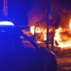 Deux enfants meurent brûlés dans une voiture, l’enquête indique un incendie volontaire