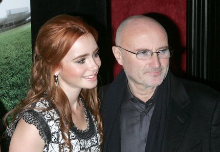 Lily Collins (Emily in Paris) : sa relation difficile avec son père Phil Collins