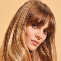 Frange Birkin : la tendance coiffure glamour de l’été 2022