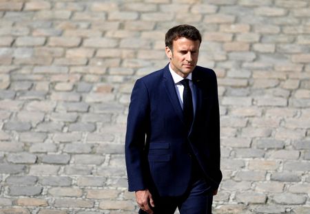 Emmanuel Macron en difficulté ? Pourquoi il peine à trouver sa Première ministre