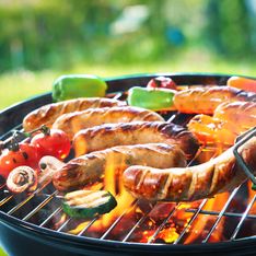 Barbecue : l'erreur qu’on fait tous en grillant des saucisses et des merguez