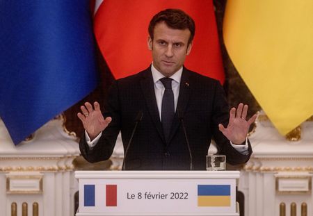 Emmanuel Macron un peu vexé à cause de Jean Castex