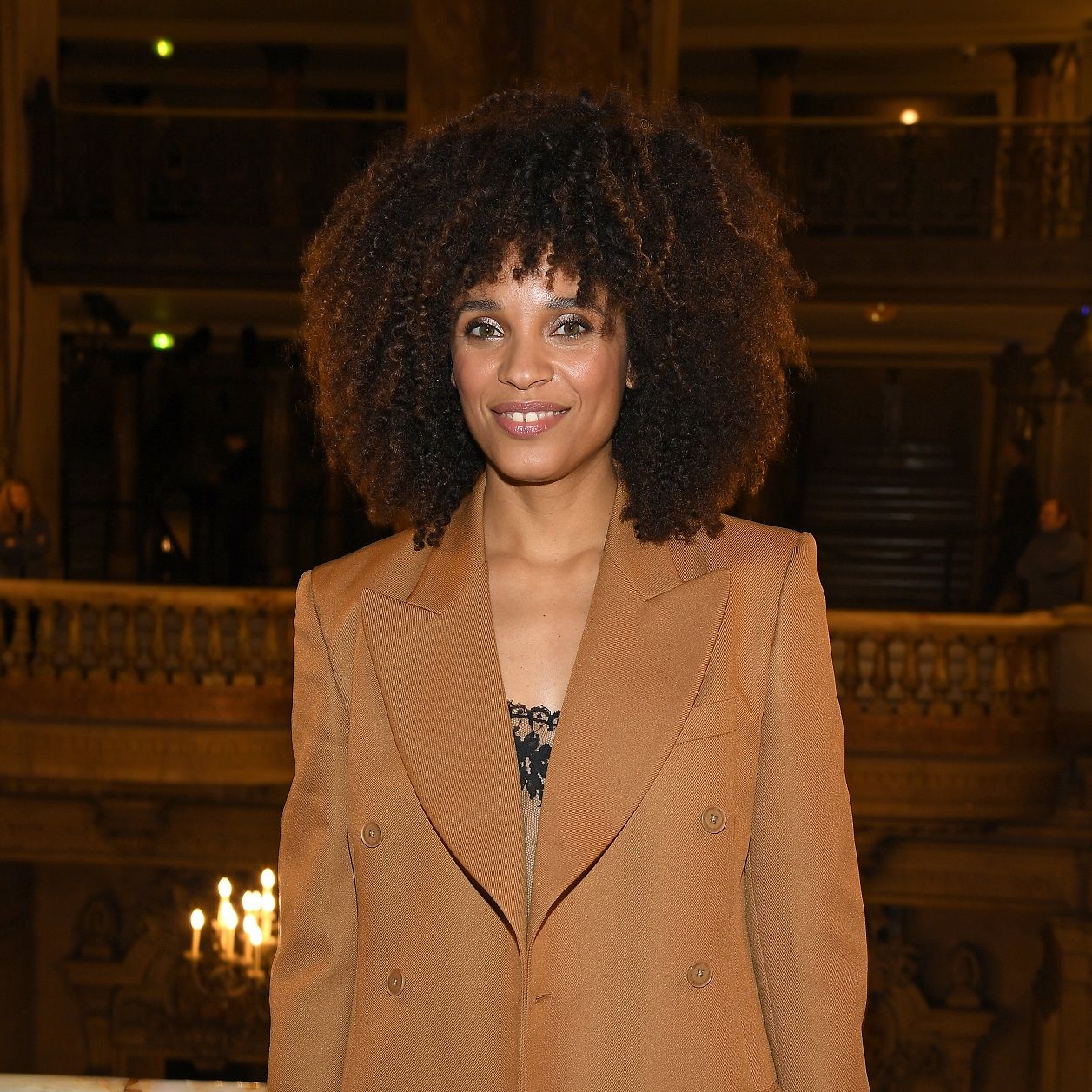 L’actrice Stéfi Celma (Dix pour Cent) annonce sa grossesse