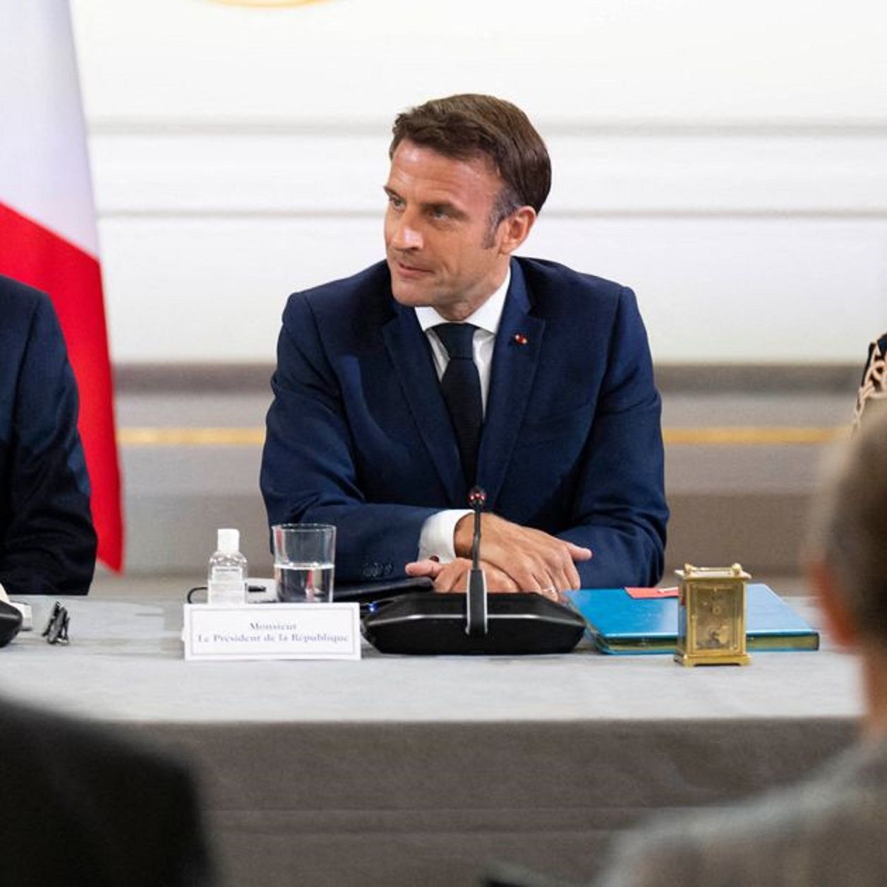“Les larmes aux yeux” : ce ministre qui a mal vécu son éviction du gouvernement