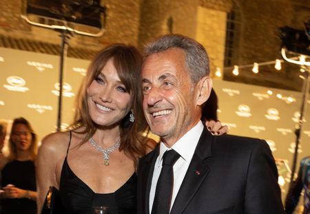 Carla Bruni très jalouse avec Nicolas Sarkozy L'extermination serait absolue et immédiate”
