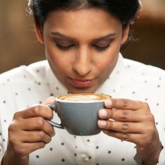 Kaffeeflecken entfernen: Die besten Tipps und Hausmittel