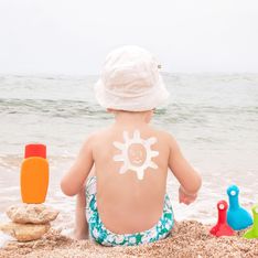 Vacances : faut-il mettre de la crème solaire à bébé quand il ne fait pas beau ?