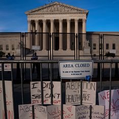 Negli Usa, alcuni tribunali annullano (temporaneamente) il divieto all'aborto
