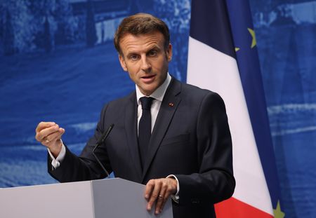 Nouveau gouvernement : Emmanuel Macron confronté à des “tonnes de refus”