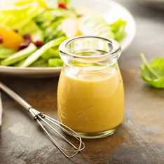 Honig-Senf-Dressing: So zaubert ihr die Blitz-Salat-Soße