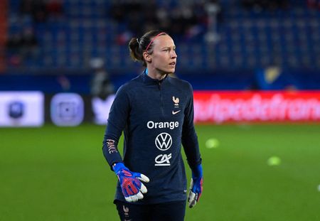 Euro de foot féminin 2022 : la gardienne Pauline Peyraud-Magnin endeuillée par la mort de son ex-compagne