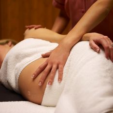 Come si fanno i massaggi in gravidanza? E quali sono i benefici?