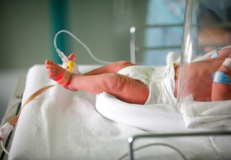 Victime d’un surdosage en vitamine D, un bébé est placé en réanimation, sa mère raconte