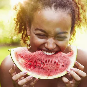 Obst zum Abnehmen: Welche Früchte lassen die Kilos purzeln