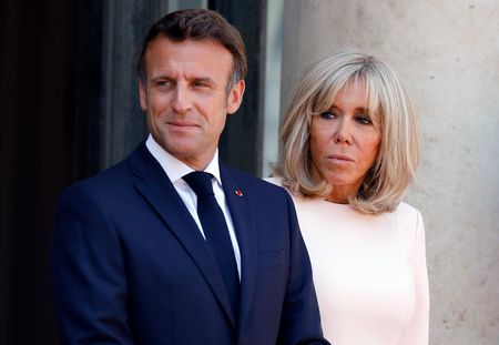 Brigitte et Emmanuel Macron en famille : les images de leur dîner privé révélées