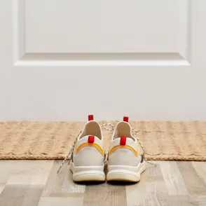 Schuhe im Treppenhaus – erlaubt oder verboten?