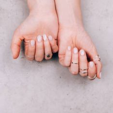 Differenza tra smalto gel e semipermanente per le unghie: quale scegliere in poche e semplici mosse