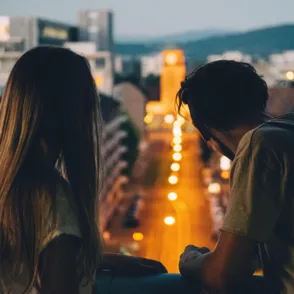Aktuelle Studie: Dieses Verhalten erschwert uns die Partnersuche