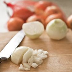 Astuce culinaire : comment bien conserver un oignon coupé ?