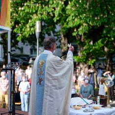In Belgio, i vescovi benedicono le unioni civili gay: “Una Chiesa che non esclude nessuno”
