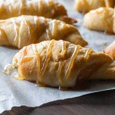Apfel-Croissants selber machen: Diese Hörnchen sind saftig & knusprig zugleich