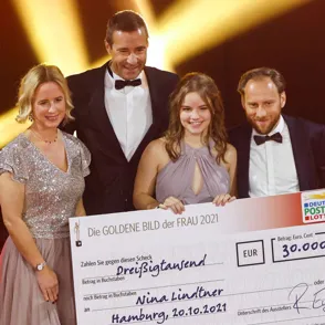 Ein Herz für andere: Die Gala der GOLDENEN BILD der FRAU live miterleben