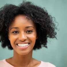 Schwarze Haare: Style- und Pflege-Tipps für schönes Haar