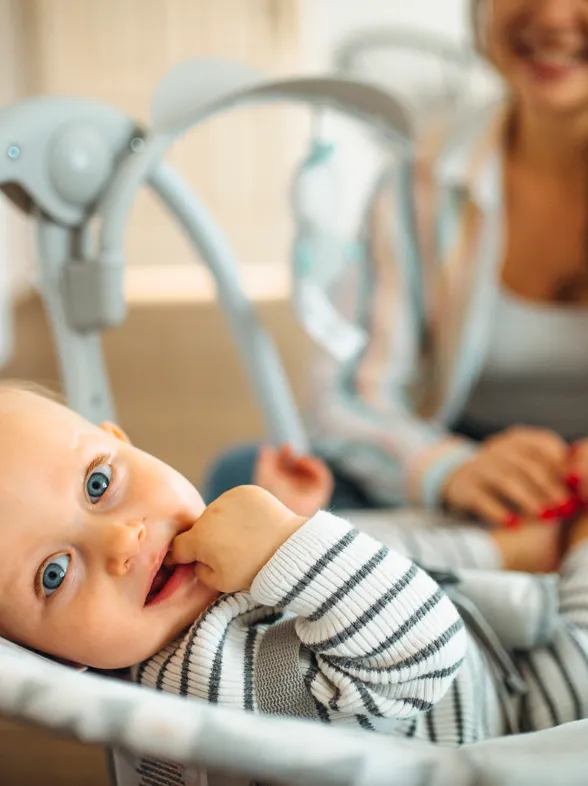 Babywippe: Ab wann darf mein Baby wie lange schaukeln?