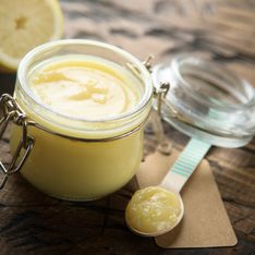 Schnelle Zitronencreme im Glas: Luftiges Creme-Dessert für Genießer