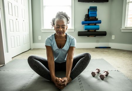 Le Yoga de la femme : un yoga respectueux du corps féminin