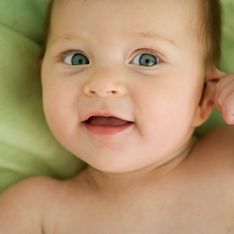 Come pulire le orecchie di un neonato: i passaggi per farlo nel modo corretto