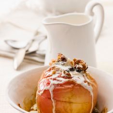 Bratapfel mit Vanillesoße: So schmeckt er wie bei Oma