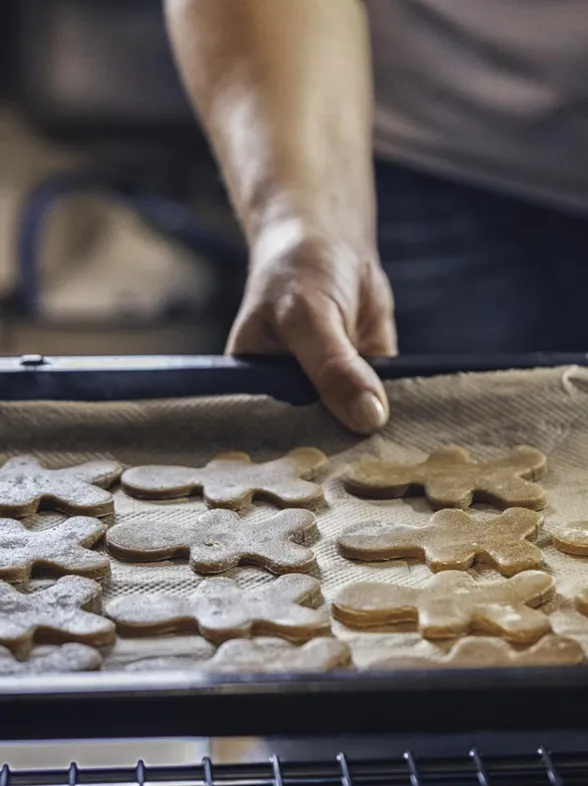 Strom sparen in der Adventszeit: So verbraucht ihr beim Backen und Kochen weniger Energie