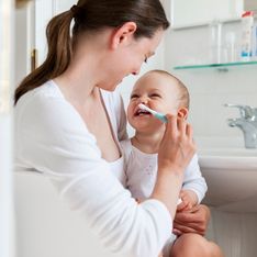 Quando lavare i denti a un neonato: ecco come fare