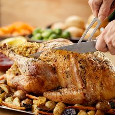 Savez-vous comment bien découper votre volaille pour le repas de Noël ?
