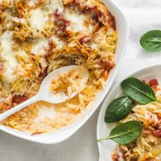 Leckere Feierabendküche: Vegetarischer Orzo-Nudelauflauf