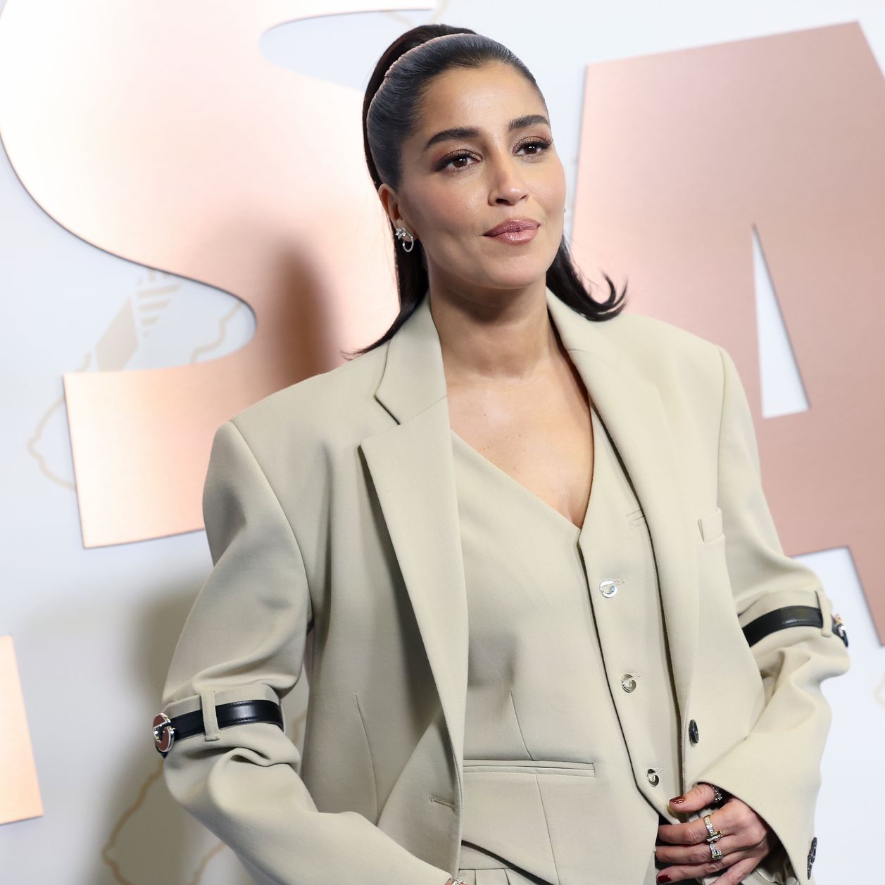 Leïla Bekhti sans tabou : “Je prends 27 kilos pour chaque grossesse”
