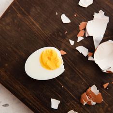 Savez vous pourquoi la coquille colle après la cuisson des œufs durs ?