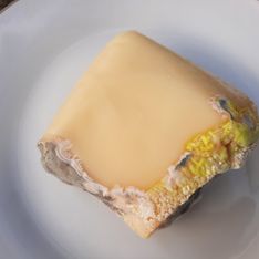 Peut-on manger du fromage périmé sans risque ?