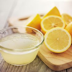 Cet ingrédient du placard va vous permettre de conserver vos citrons entamés 2 fois plus longtemps