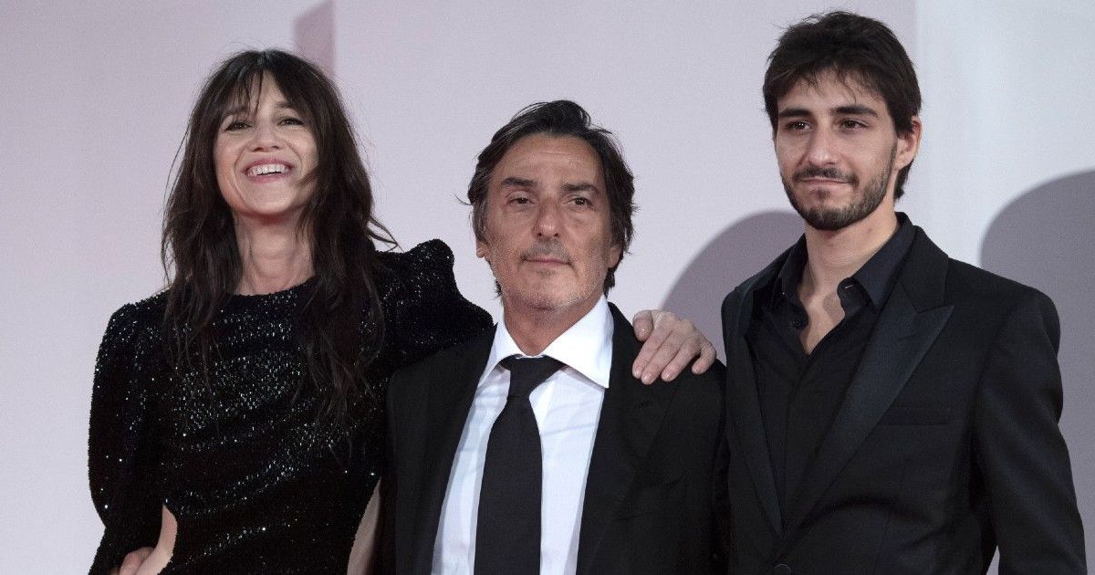 Ben Attal Mari Le Fils De Charlotte Gainsbourg Partage D Adorables Photos Avec Sa Femme