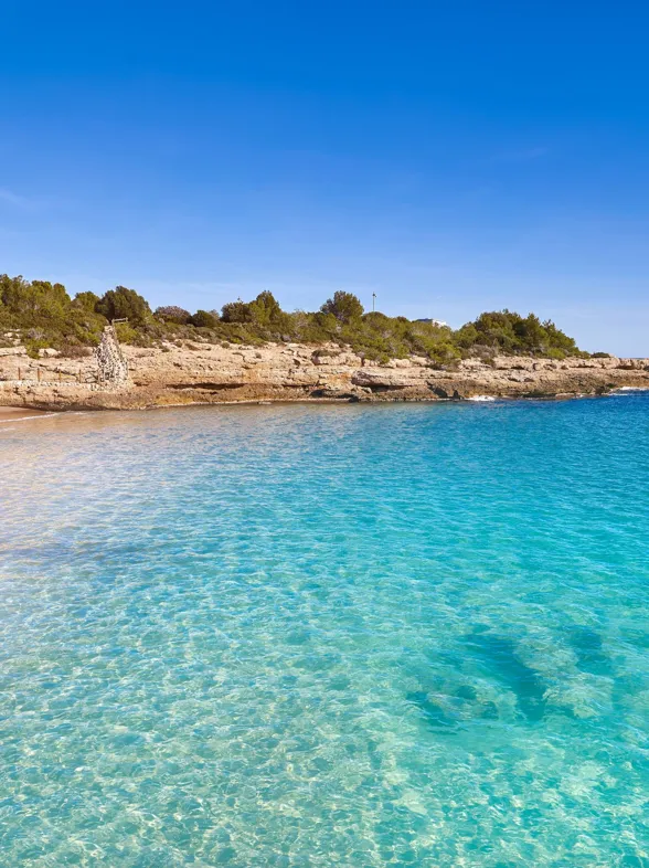 Esta playa española de aguas turquesas es una de las más bonitas del mundo (¡ a visitar con urgencia!)