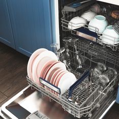 Le lave-vaisselle est-il vraiment plus économique que la vaisselle classique à la main ?