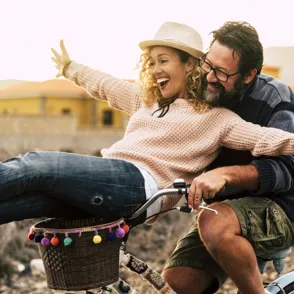 Amor duradero: descubre los factores de compatibilidad compartidos por parejas felices