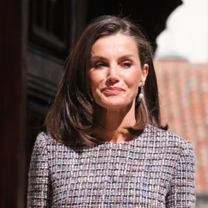 Las sandalias de verano favoritas de la reina Letizia son de estas firmas 'made in Spain'