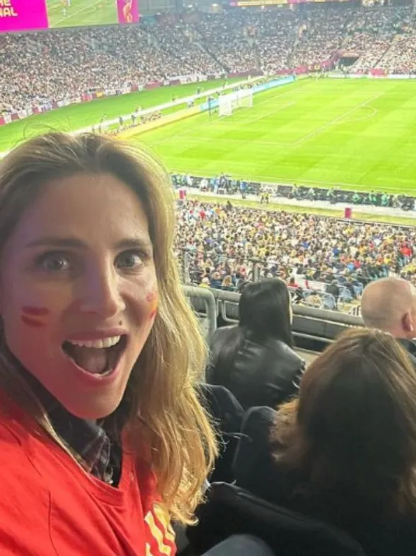 Elsa Pataky comparte su euforia al ver en directo el gol que convierte en campeona del mundo a España