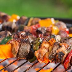 Barbecue : voilà les aliments que vous devriez absolument éviter de cuire dessus !