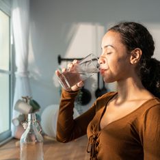 Canicule : ce médecin révèle l’astuce imparable pour savoir si vous buvez suffisamment d'eau