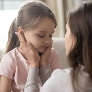 ¿Qué hábitos deben tener los padres para potenciar la inteligencia emocional de sus hijos?