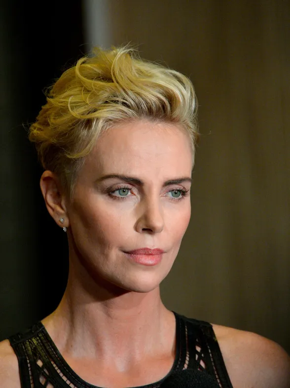 Charlize Theron denuncia el sexismo y el edadismo en Hollywood